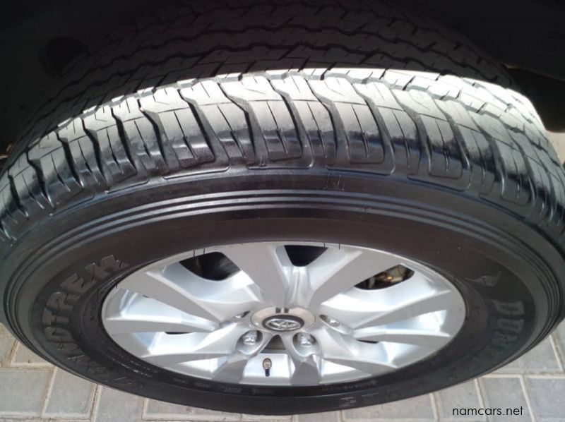 2020 Toyota LAND CRUISER 200 4.5 D4D VX-R pictures