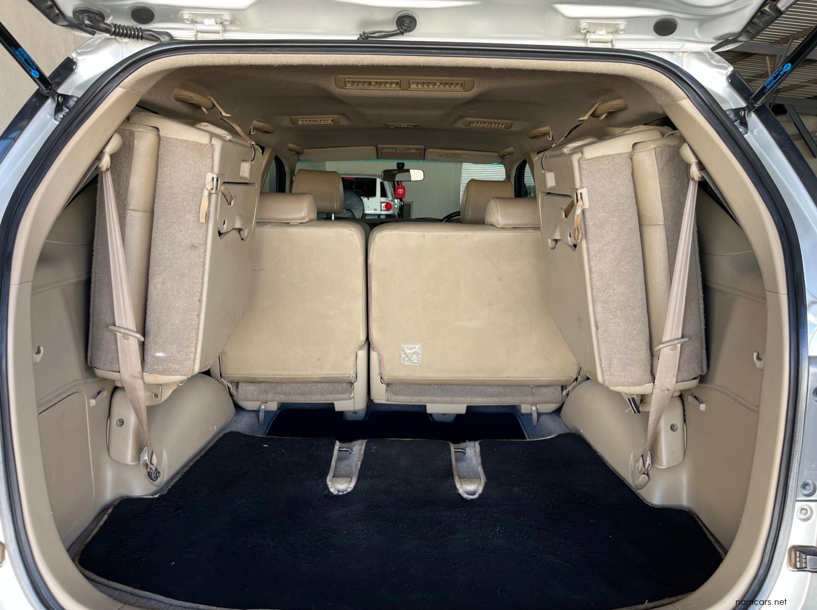 2012 Toyota Fortuner  3.0D-4D 4x4 5MT pictures