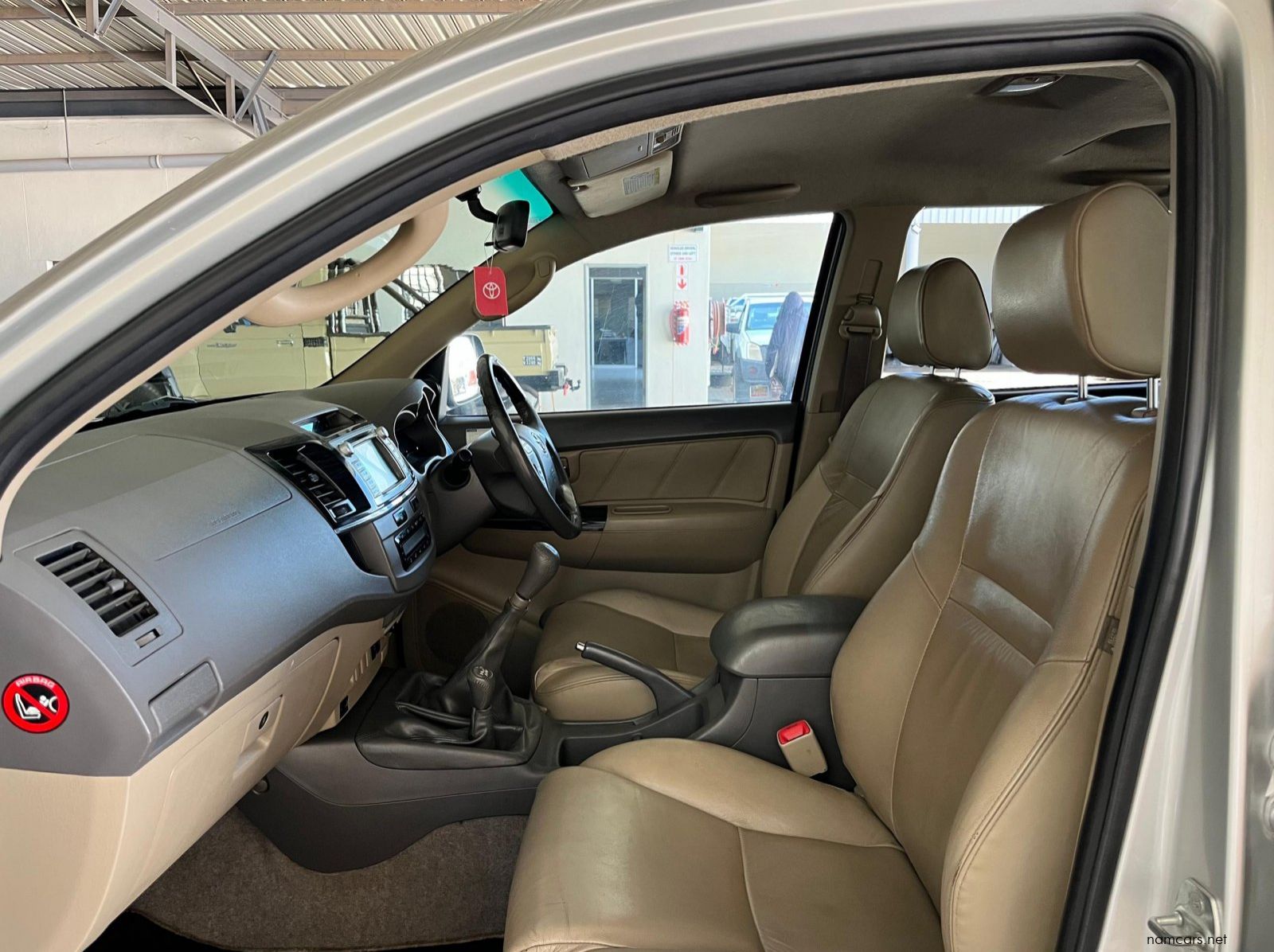2012 Toyota Fortuner  3.0D-4D 4x4 5MT pictures