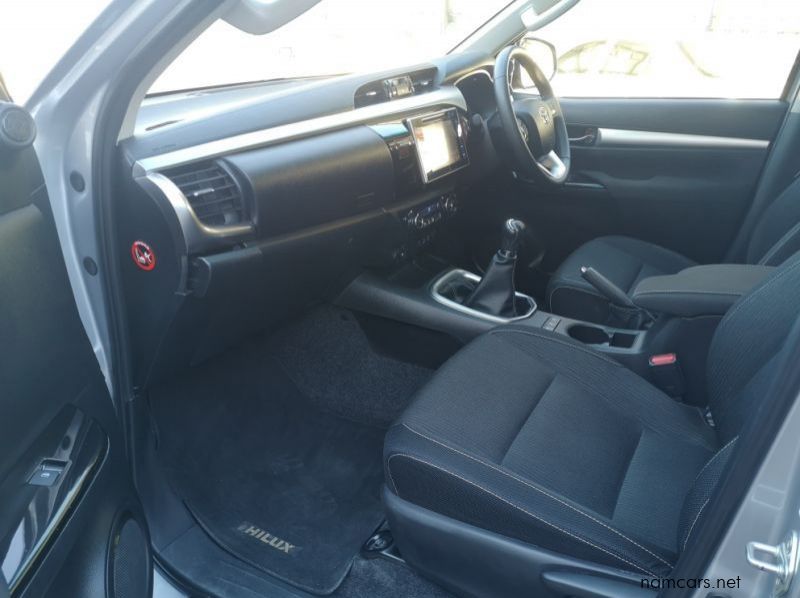2017 Toyota Hilux DC 2.8GD6 4x4 Raider MT pictures