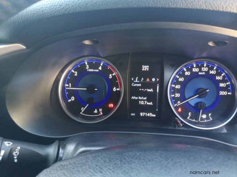 2017 Toyota Hilux DC 2.8GD6 4x4 Raider MT pictures