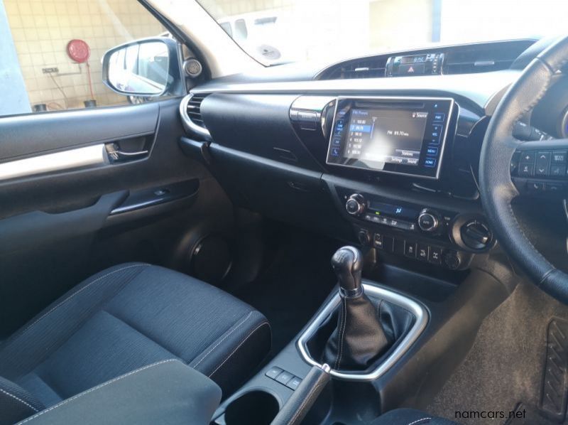 2017 Toyota Hilux DC 2.8GD6 4x4 Raider MT pictures