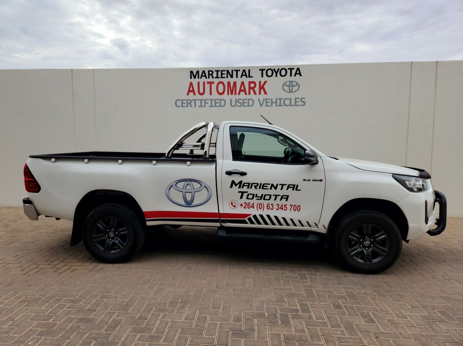 2025 Toyota Hilux 2.4GD6 4x4 Raider MT pictures