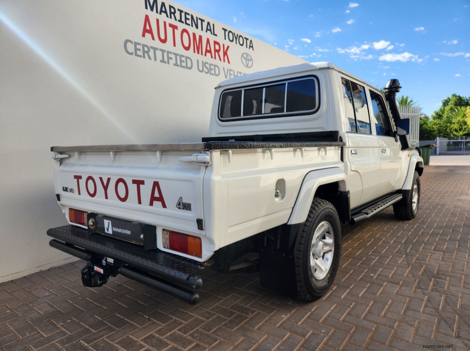 2022 Toyota Land Cruiser DC 4.5 V8 Diesel 70th Edition pictures