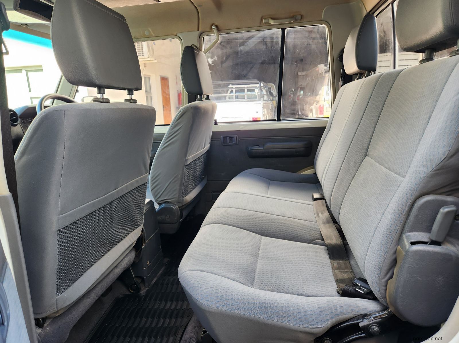 2022 Toyota Land Cruiser DC 4.5 V8 Diesel 70th Edition pictures