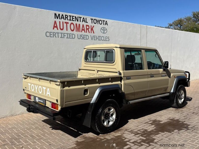 2022 Toyota Land Cruiser Pickup LC79 4.0 Petrol D/C pictures