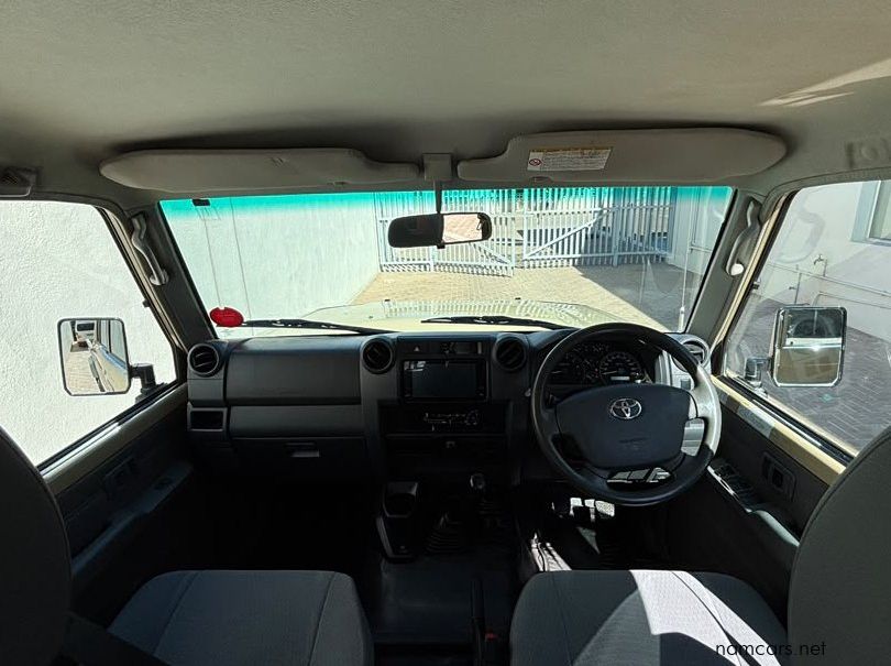 2022 Toyota Land Cruiser Pickup LC79 4.0 Petrol D/C pictures