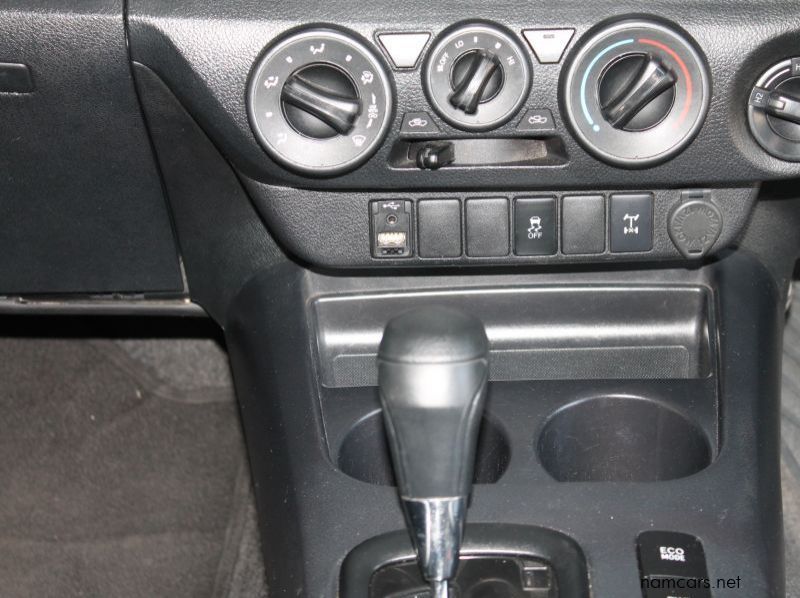 2019 Toyota 2019 Hilux DC 2.4GD6 4x4 SRX AT pictures