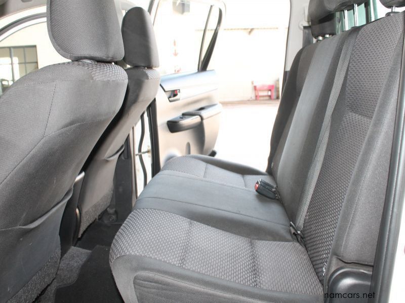 2019 Toyota 2019 Hilux DC 2.4GD6 4x4 SRX AT pictures