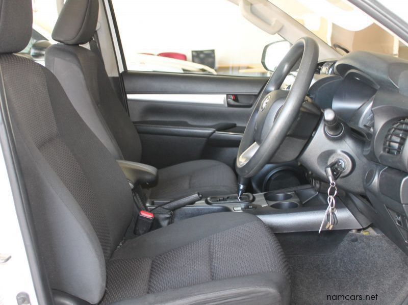 2019 Toyota 2019 Hilux DC 2.4GD6 4x4 SRX AT pictures