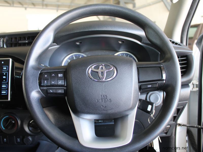 2019 Toyota 2019 Hilux DC 2.4GD6 4x4 SRX AT pictures