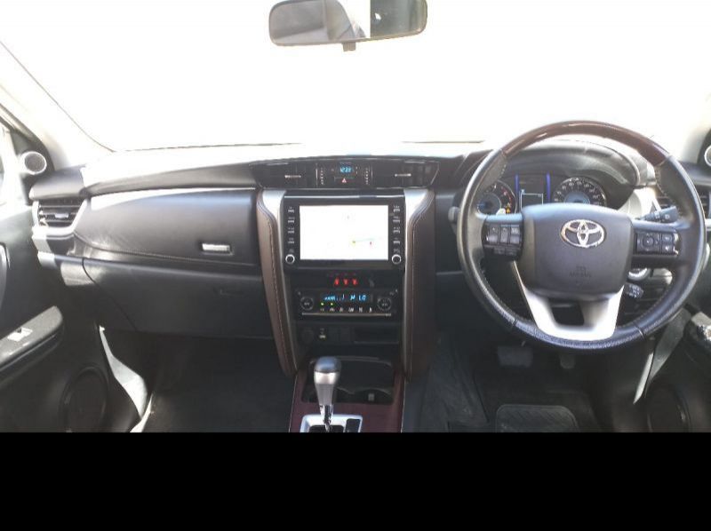 2020 Toyota 2020 Fortuner 2.8GD6 4x2 AT EPIC pictures