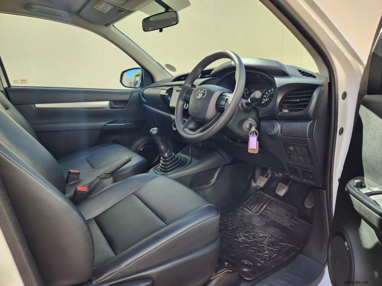 2024 Toyota Hilux SC 2.4GD 5MT with A/C pictures