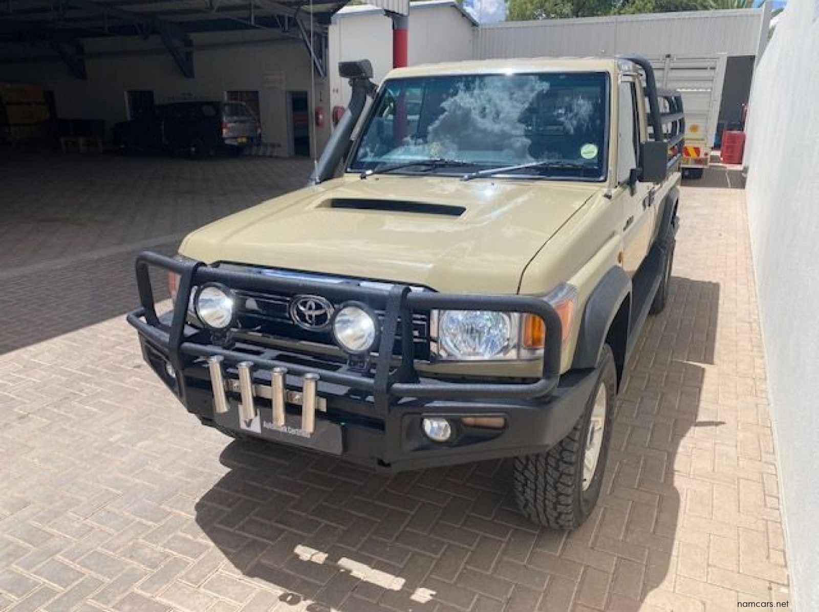 2015 Toyota LAND CRUISER 2015 4.5 V 8 pictures