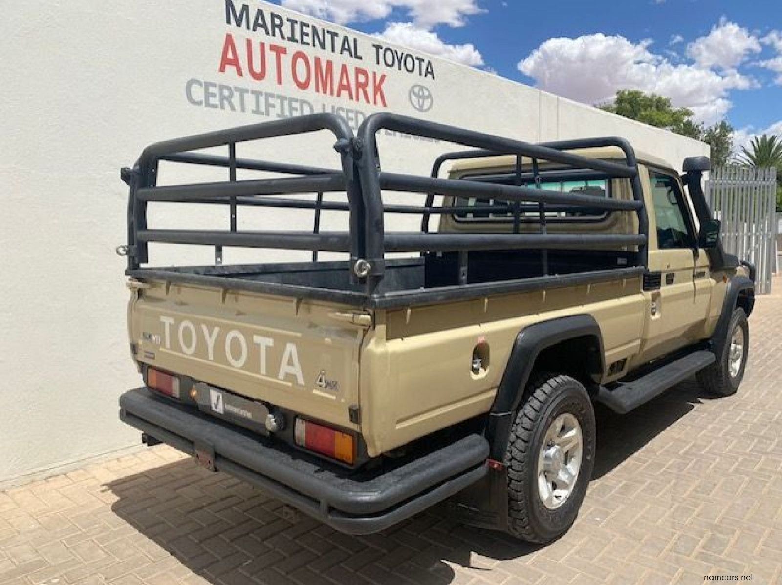 2015 Toyota LAND CRUISER 2015 4.5 V 8 pictures