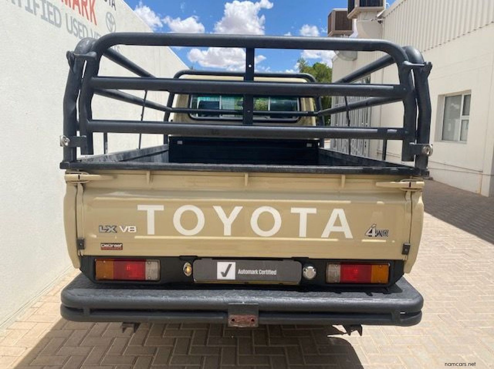 2015 Toyota LAND CRUISER 2015 4.5 V 8 pictures