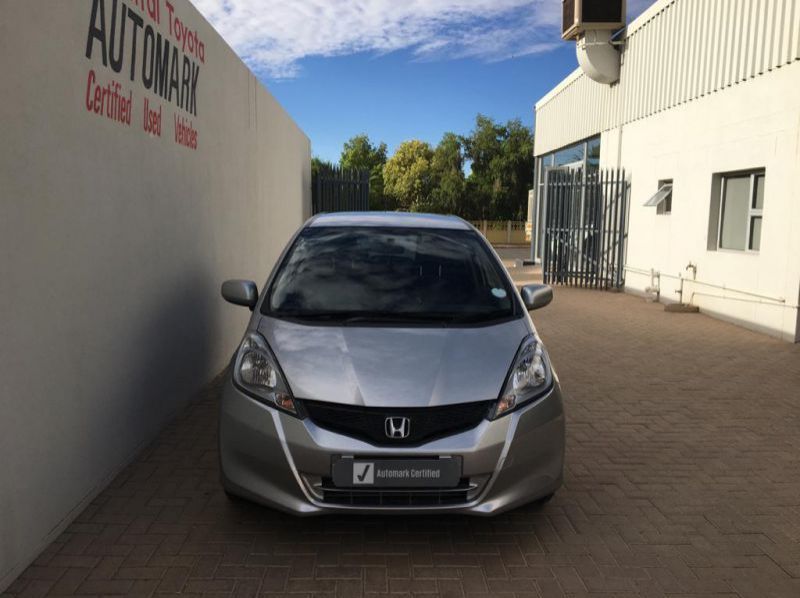 2012 Honda Jazz 1.3 Trend pictures