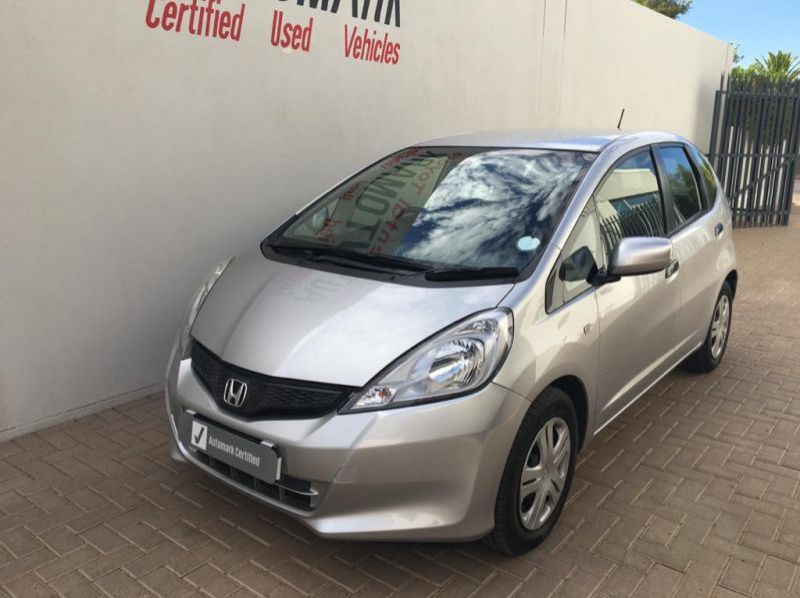 2012 Honda Jazz 1.3 Trend pictures