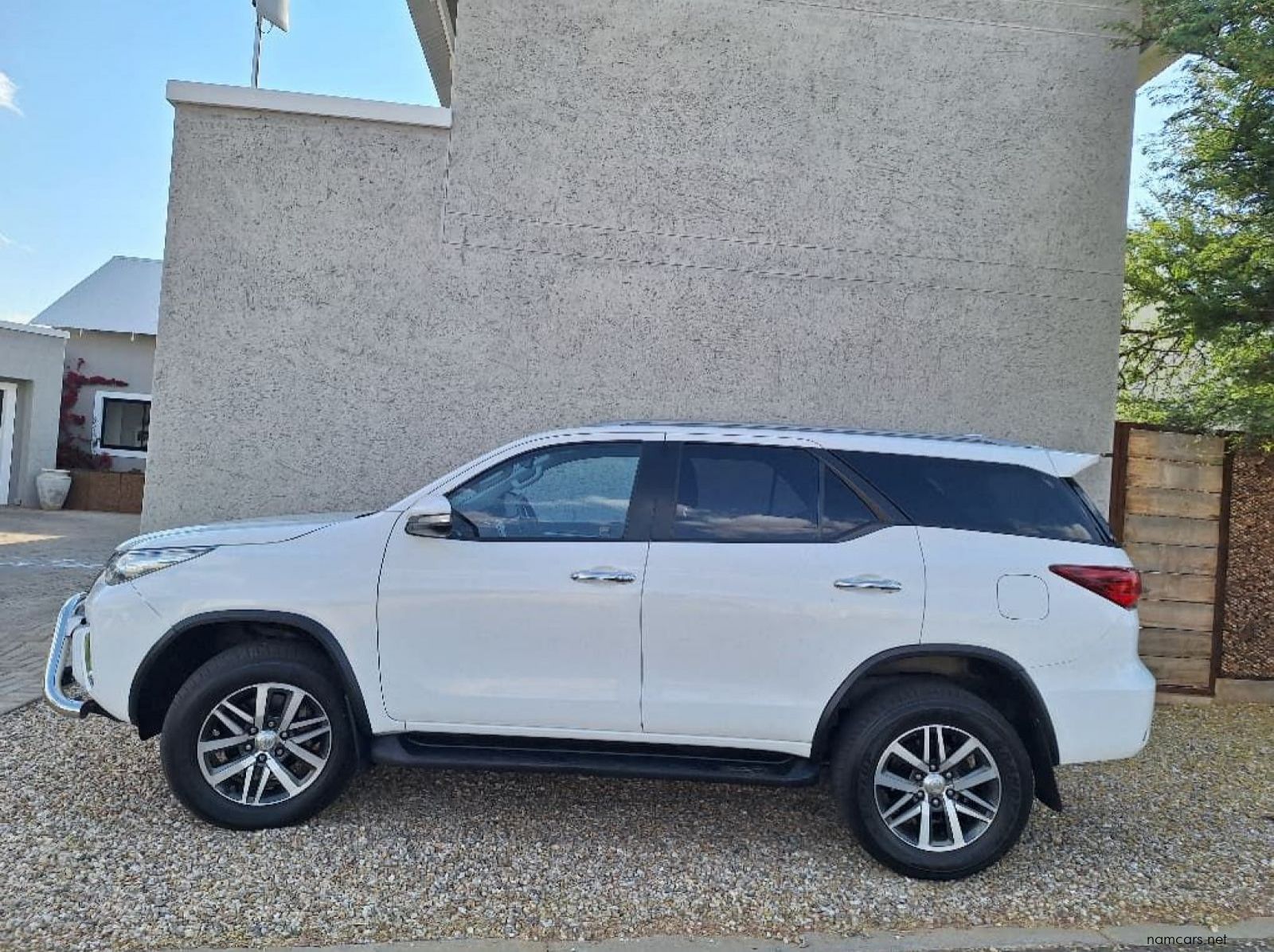 2017 Toyota Fortuner 2.8 GD-6 4X4 6AT pictures