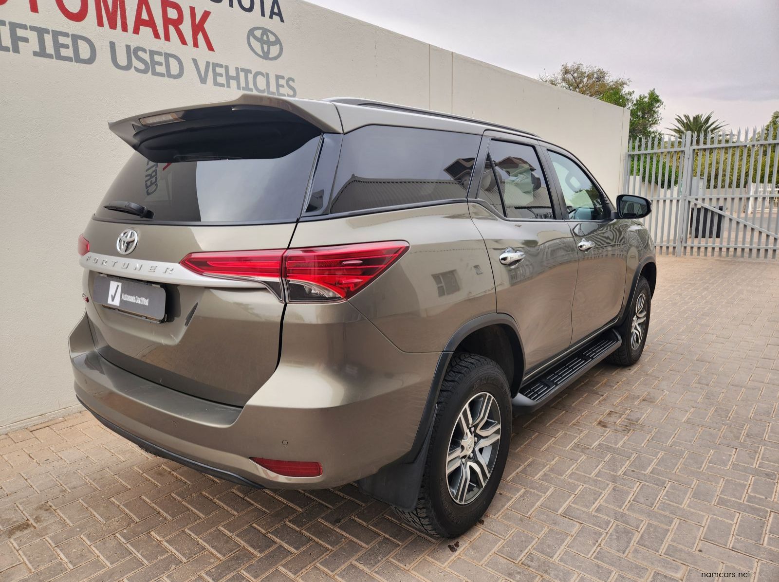 2021 Toyota Fortuner 2.4GD6 4X2 MT pictures