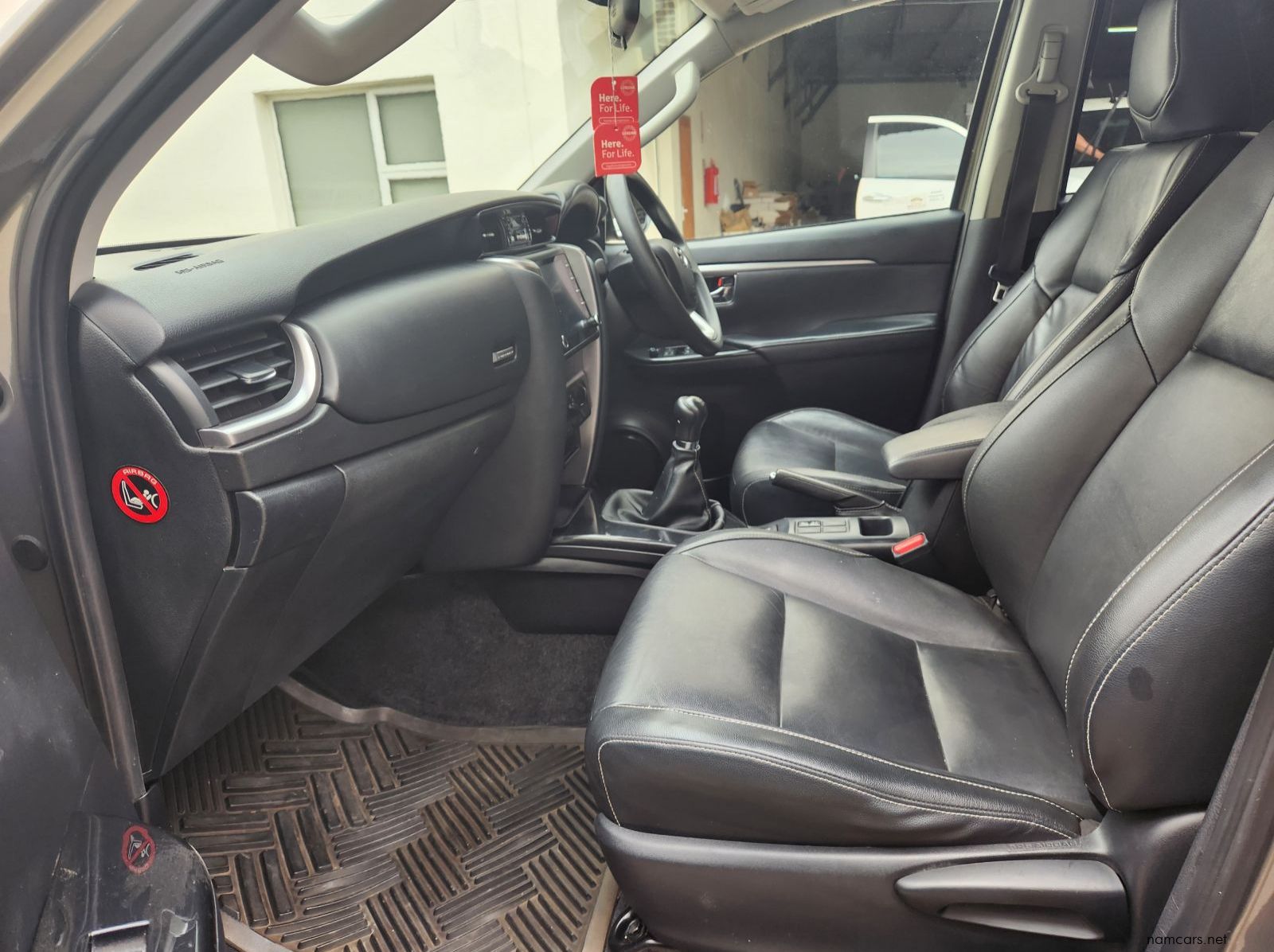 2021 Toyota Fortuner 2.4GD6 4X2 MT pictures