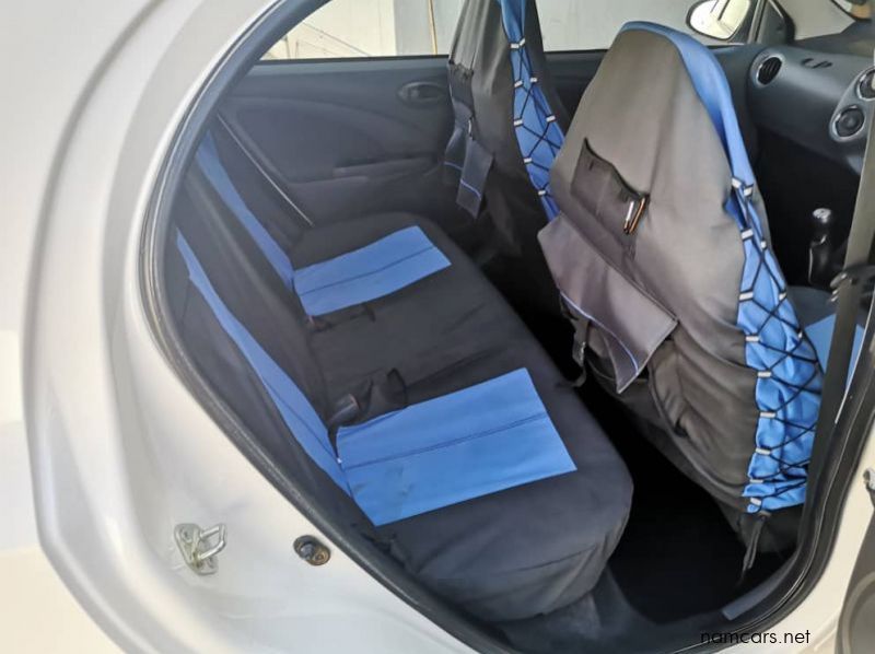 2017 Toyota Etios HB 1.5 Sprint pictures