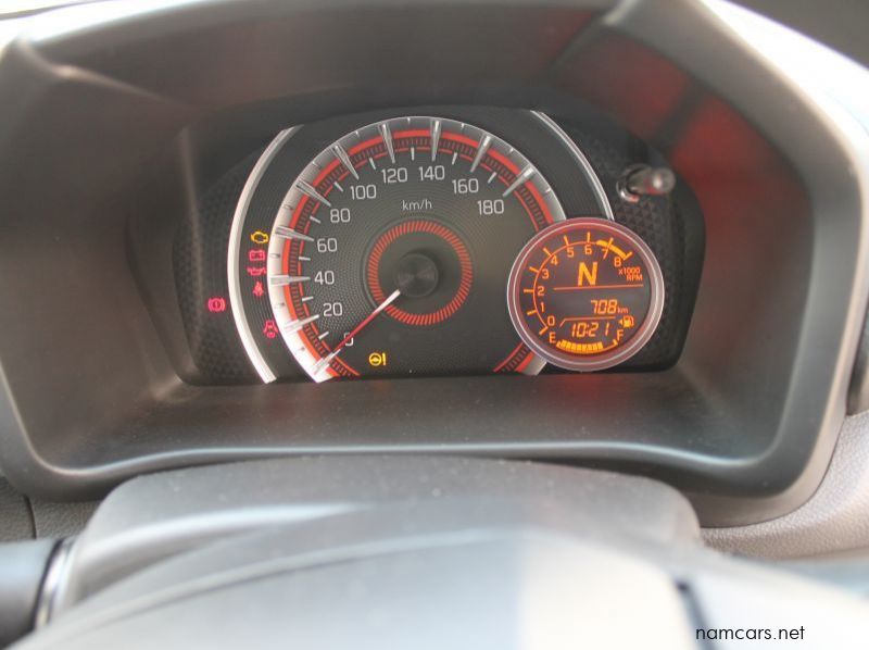 2023 Toyota Vitz 1.0 XR AT pictures