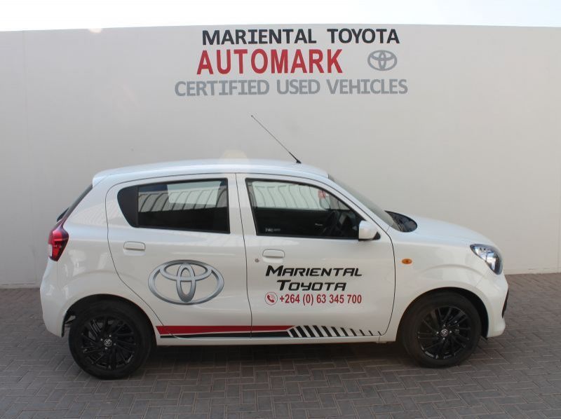 2023 Toyota Vitz 1.0 XR AT pictures