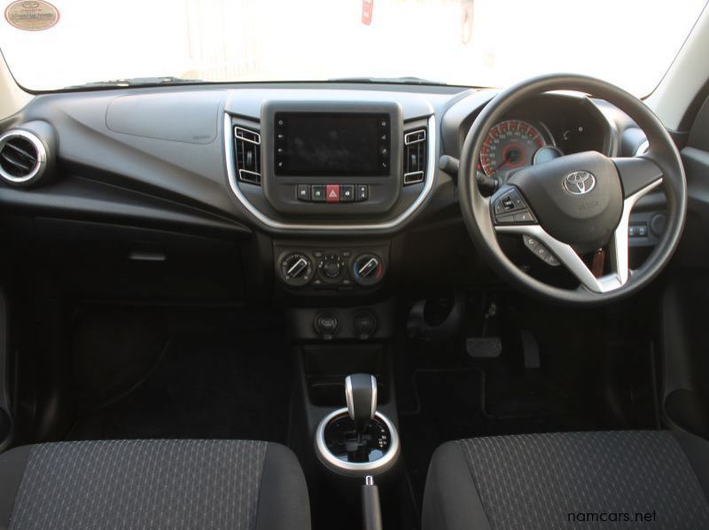 2023 Toyota Vitz 1.0 XR AT pictures