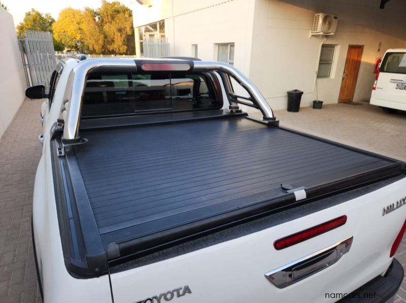 2017 Toyota Hilux DC 2.8GD6 4x2 Raider AT pictures