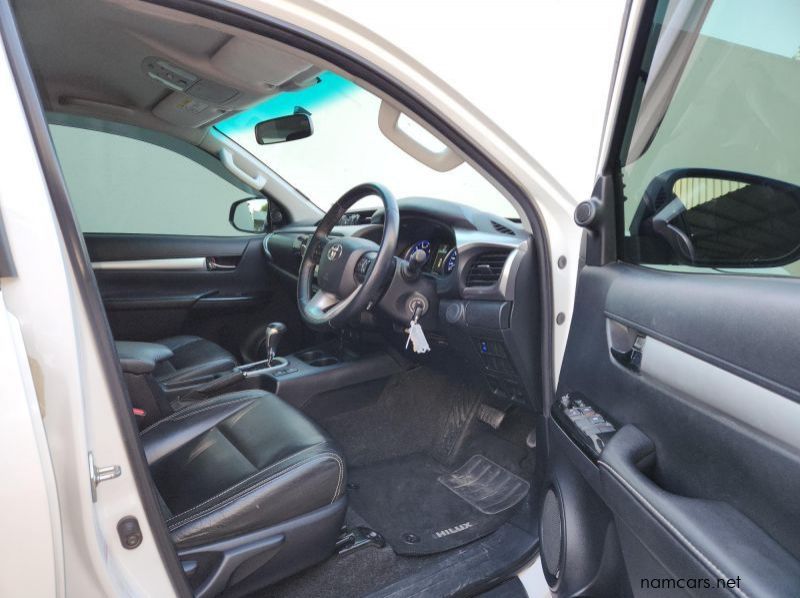 2017 Toyota Hilux DC 2.8GD6 4x2 Raider AT pictures