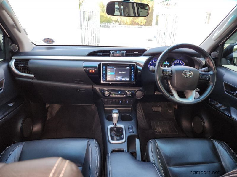 2017 Toyota Hilux DC 2.8GD6 4x2 Raider AT pictures