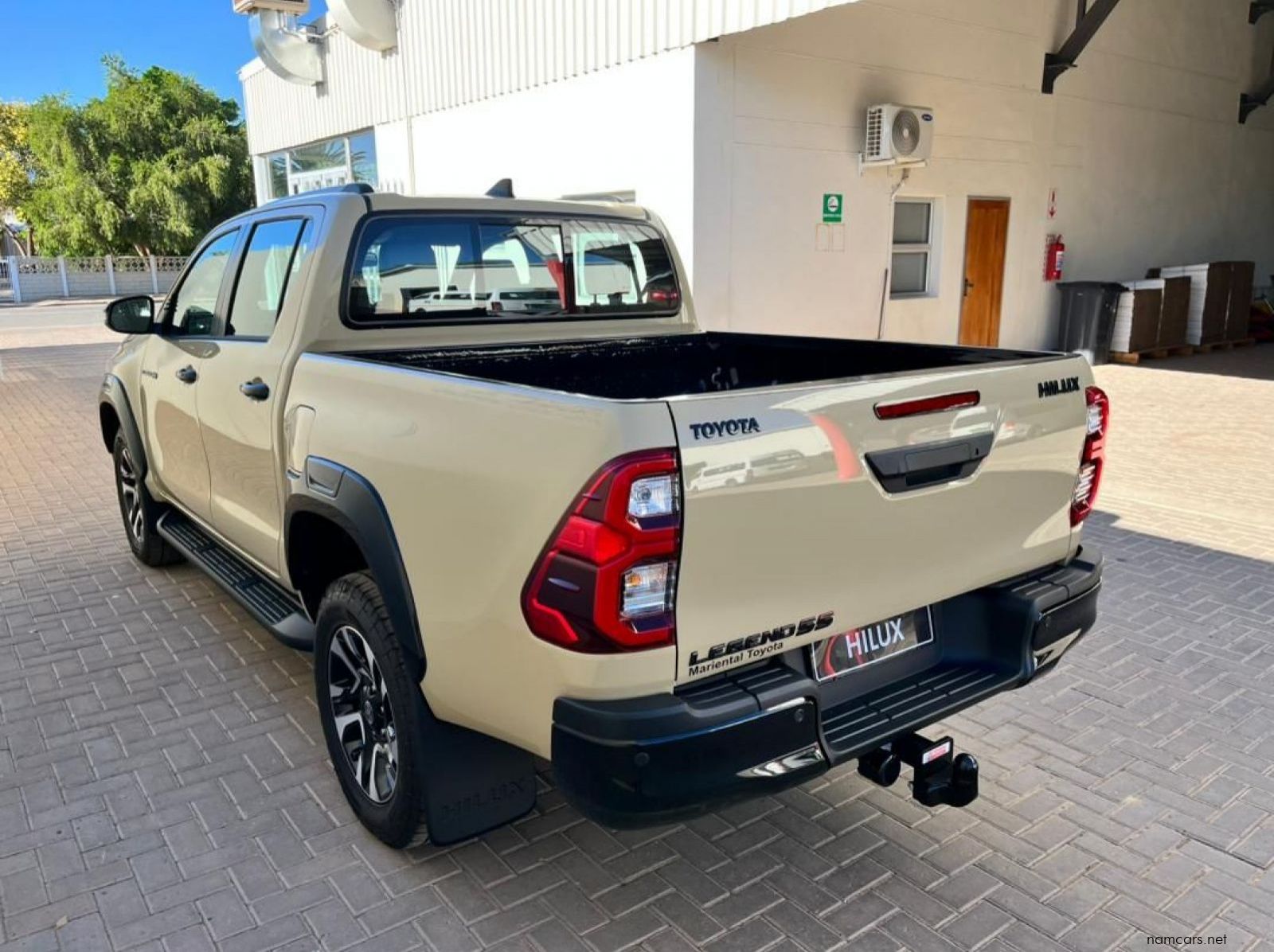 2025 Toyota Toyota Hilux Double Cab 2.8GD6 4x2 Legend 55 AT pictures