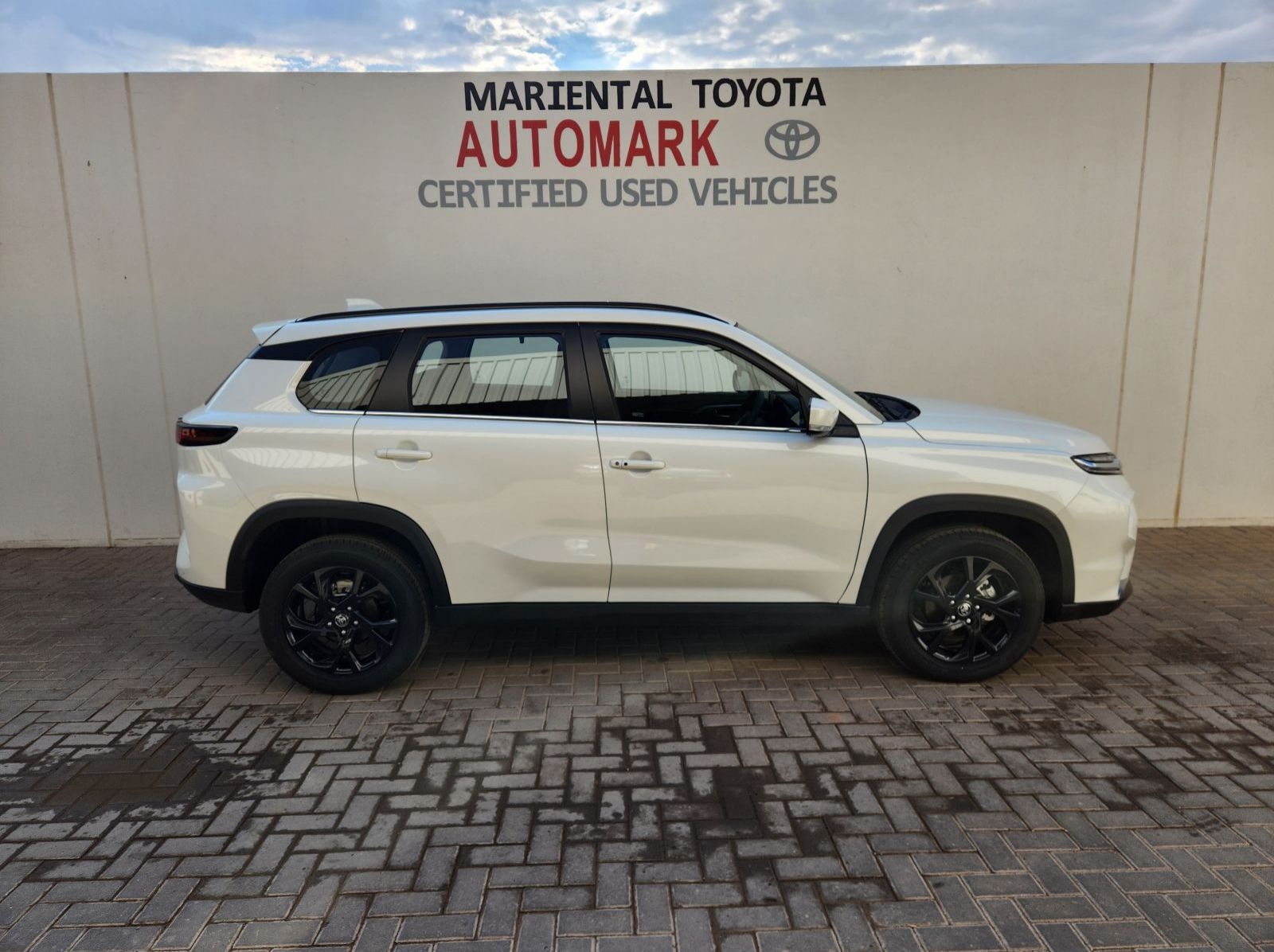 2026 Toyota Urban Cruiser 1.5 XR AT pictures