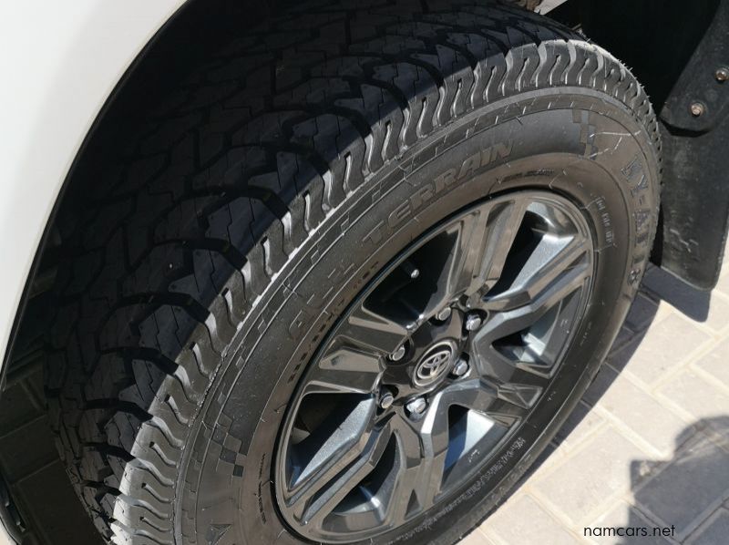2019 Toyota HILUX DC 2.8 4X4 M/T pictures