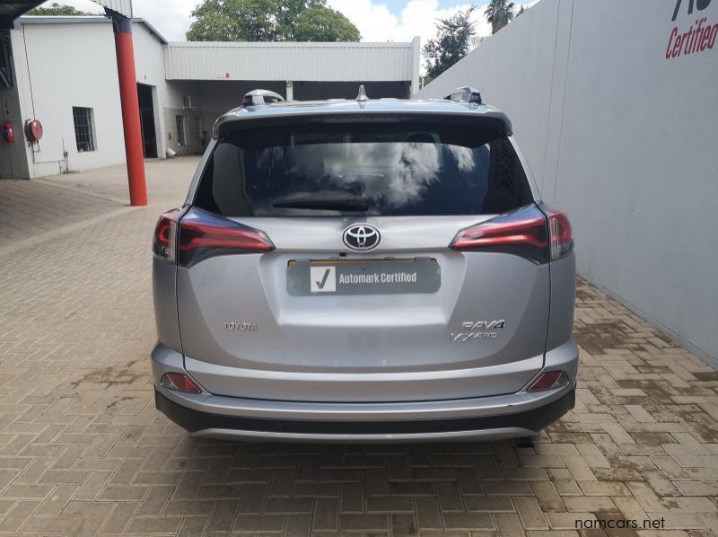 2017 Toyota RAV4 2.5 VX pictures