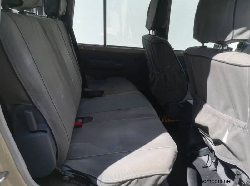 2015 Toyota Land Cruiser Pickup LC 4.5 V8 TURBO DIESEL DC pictures