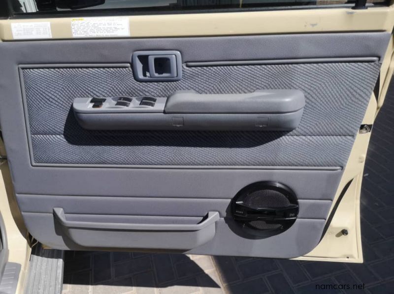 2015 Toyota Land Cruiser Pickup LC 4.5 V8 TURBO DIESEL DC pictures