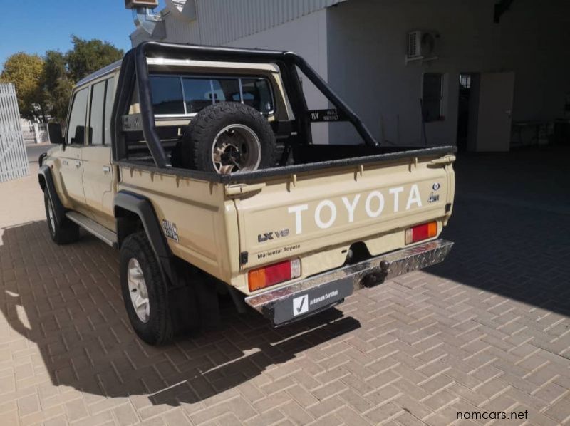 2015 Toyota Land Cruiser Pickup LC 4.5 V8 TURBO DIESEL DC pictures