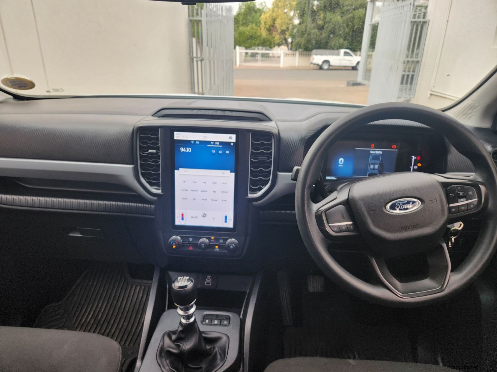 2023 Ford Ranger DC 2.0 XL 4x4 MT pictures