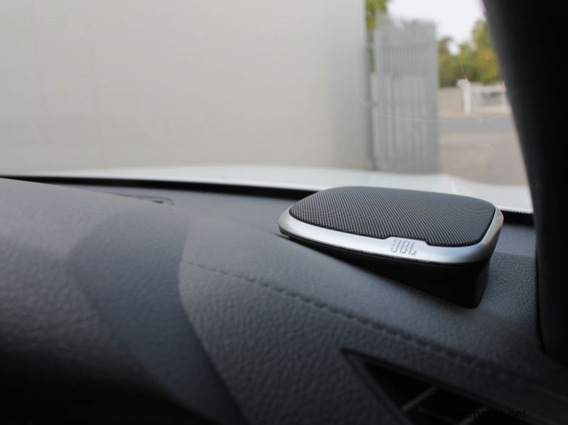 2023 Toyota Hilux DC 2.8GD6 4x2 Legend AT pictures