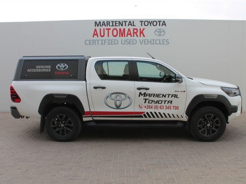 2023 Toyota Hilux DC 2.8GD6 4x2 Legend AT pictures
