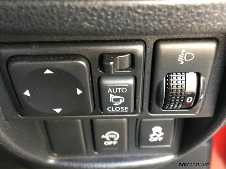 2013 Nissan 2013 Nissan Juke 1.5 dci Acenta pictures