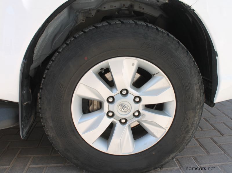 2019 Toyota Hilux XC 2.4GD6 4x2 SRX MT pictures