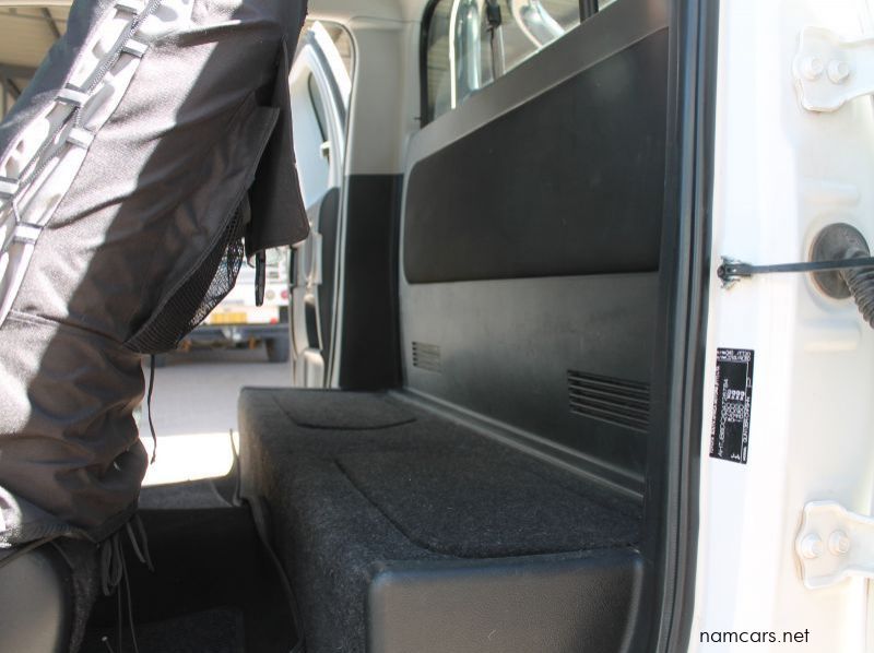 2019 Toyota Hilux XC 2.4GD6 4x2 SRX MT pictures