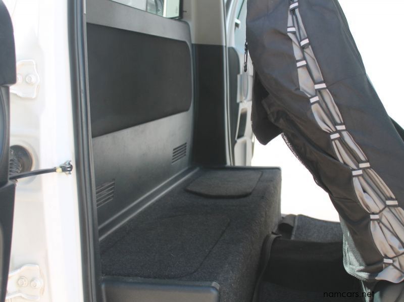 2019 Toyota Hilux XC 2.4GD6 4x2 SRX MT pictures