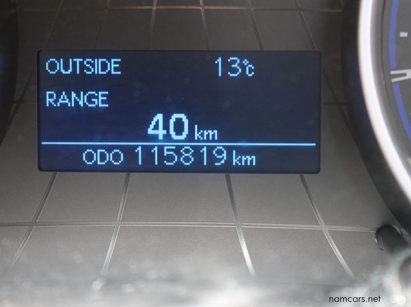 2019 Toyota Hilux XC 2.4GD6 4x2 SRX MT pictures