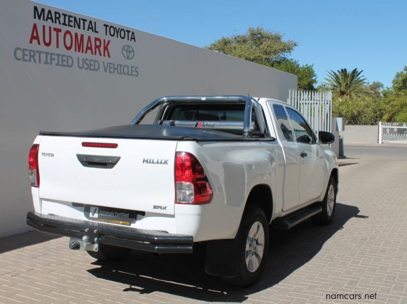 2019 Toyota Hilux XC 2.4GD6 4x2 SRX MT pictures