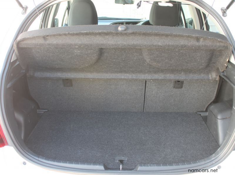 2014 Toyota 2014 Yaris 1.3 HB CVT pictures