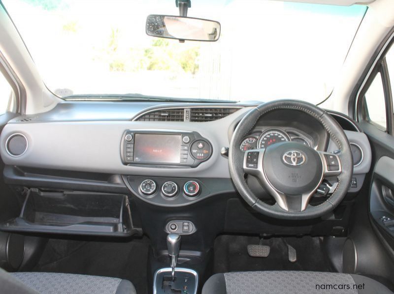 2014 Toyota 2014 Yaris 1.3 HB CVT pictures